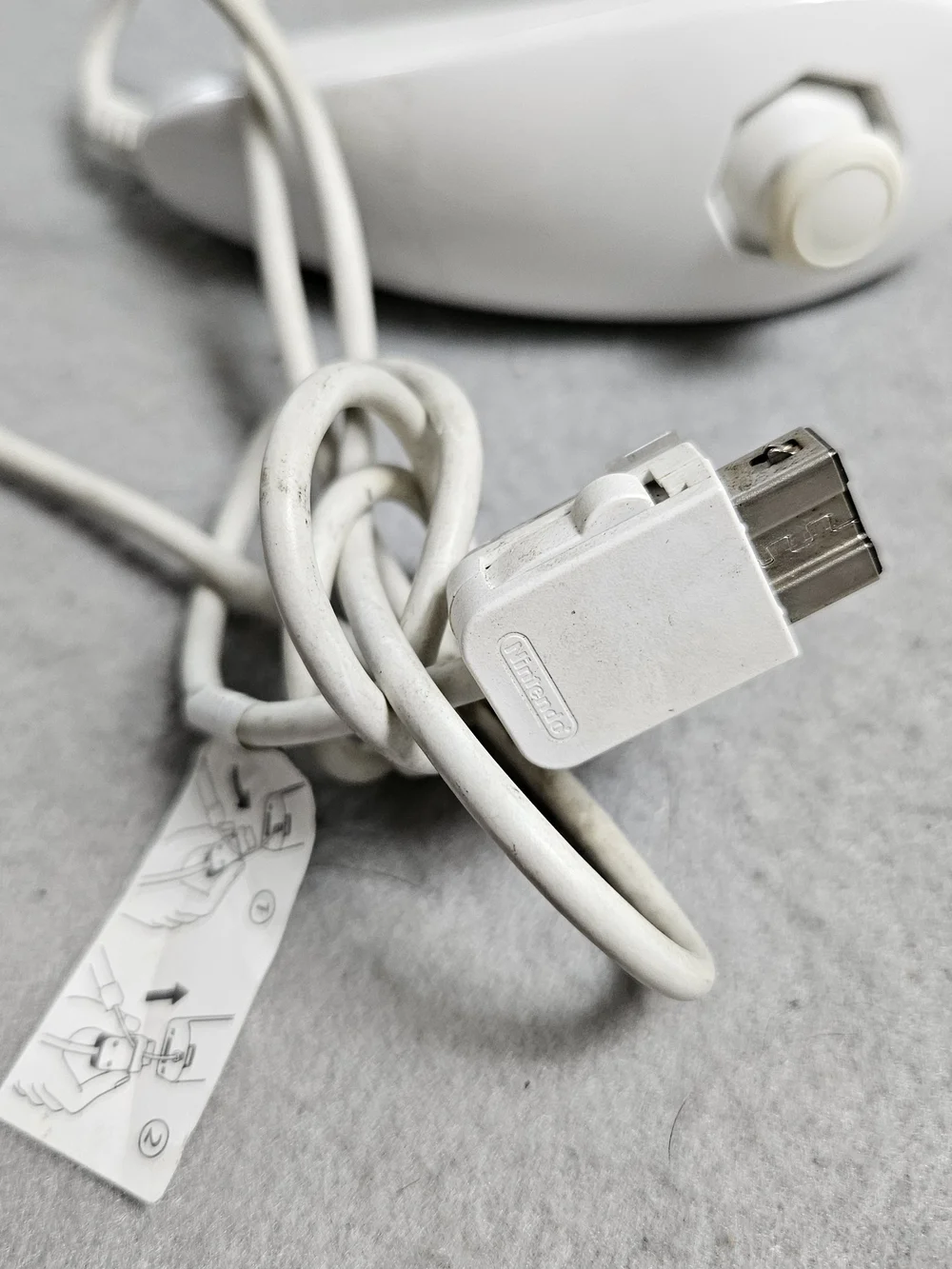 Nintendo Wii Nunchuk Controller RVL-004 White Wired OEM Untested